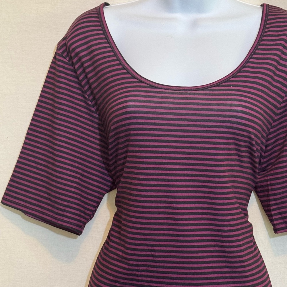 C-47 LuLaRoe Purple & Black Stripe Short sleeve High Low Tunic Blouse Size L - Picture 3 of 15